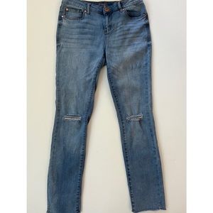 Candie’s Skinny Ripped Knee Jeans Size 5 Juniors